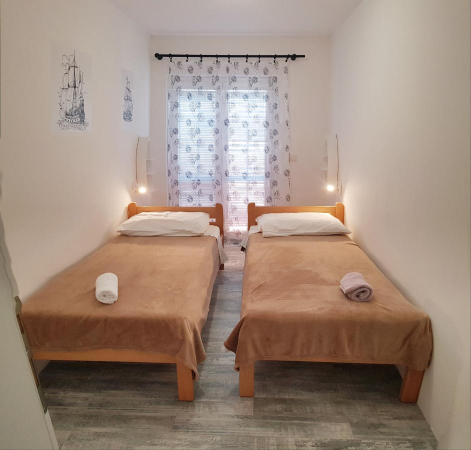 Apartmani Zem, Krk Krk Town Exterior foto